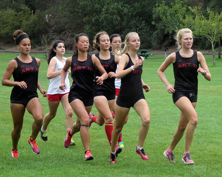 c6d.athletics-carousel-2016-womens-cross