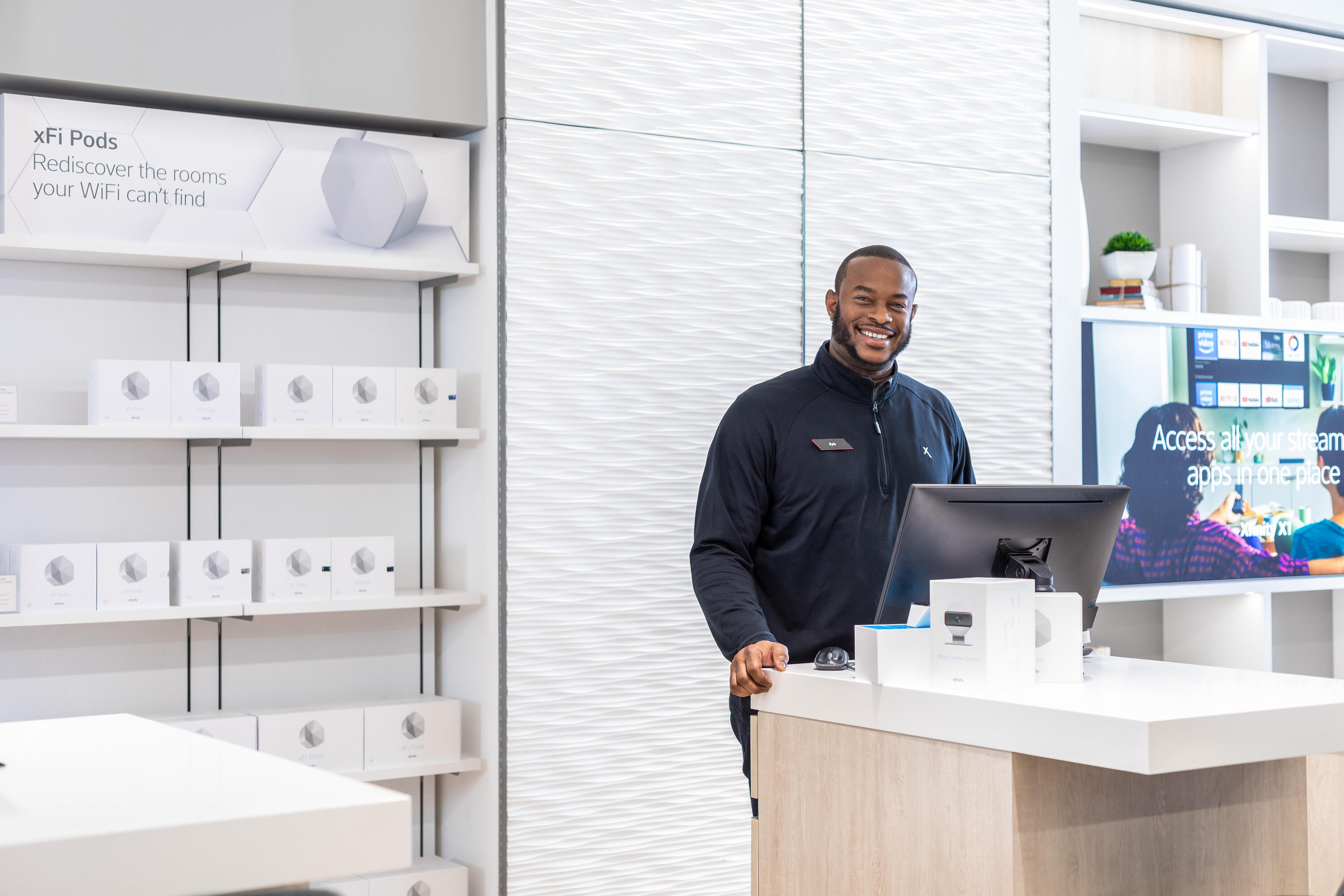 Retail Hiring Immediately - tdf8y17
